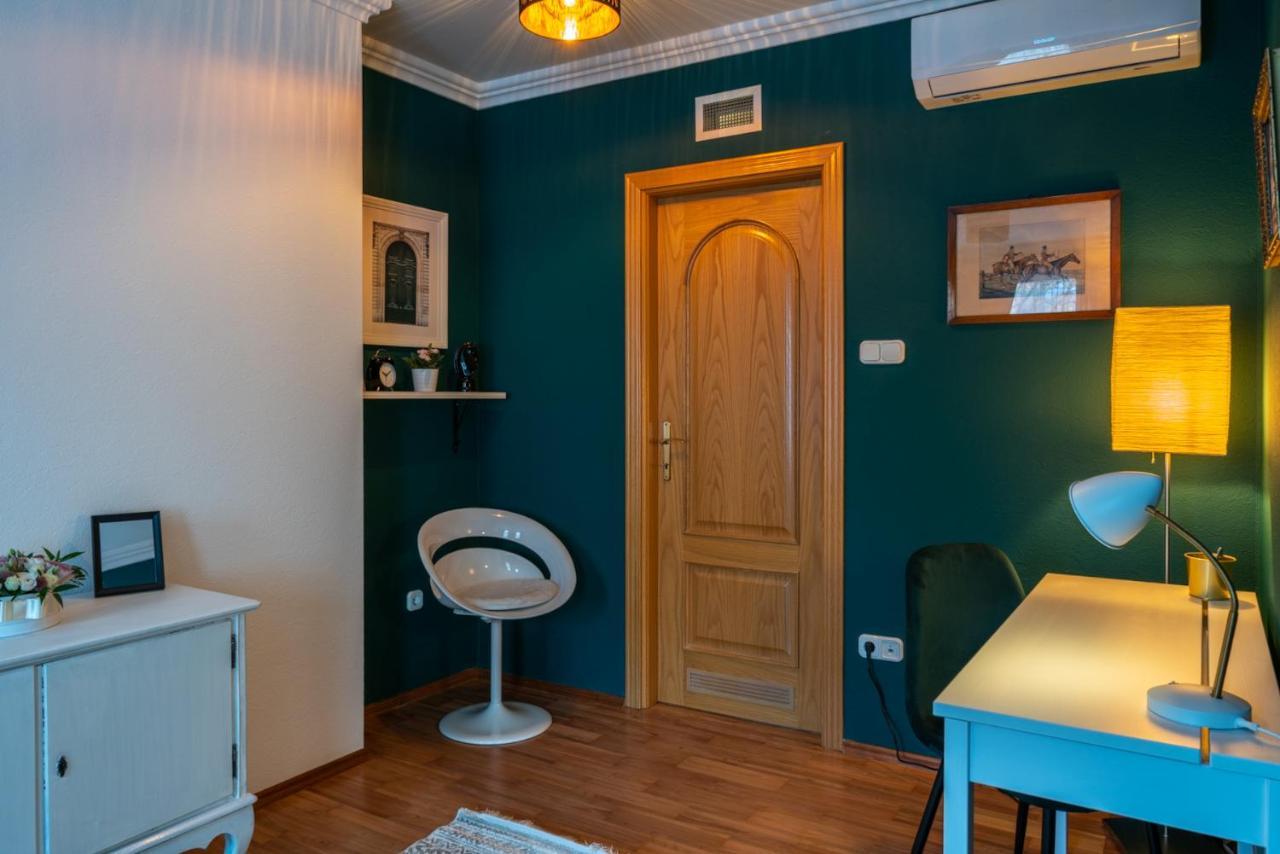Romantic Studio Secret Garden Budapest Bagian luar foto