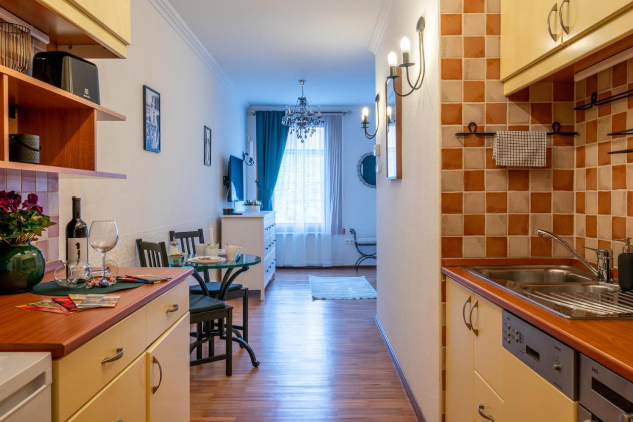 Romantic Studio Secret Garden Budapest Bagian luar foto