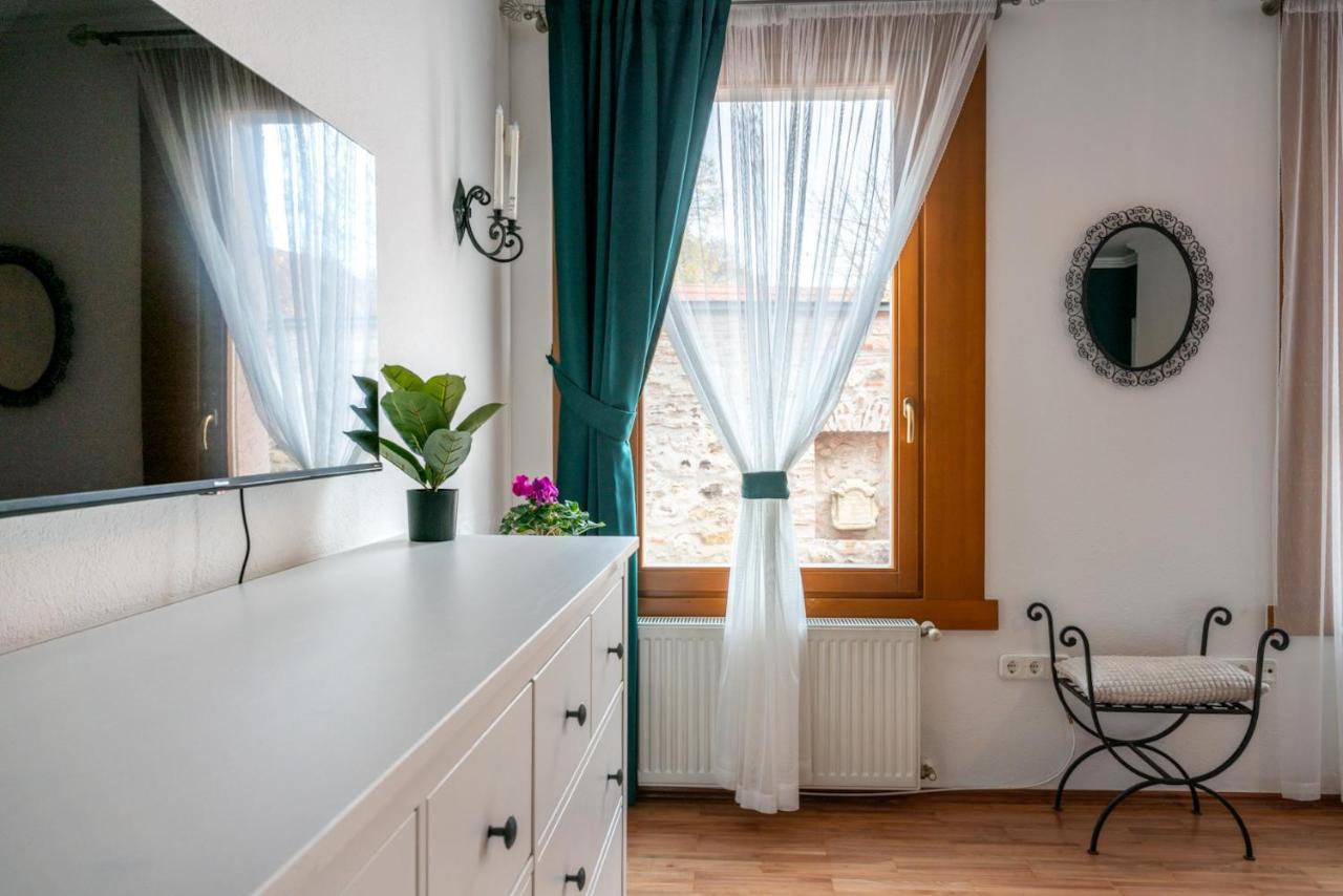 Romantic Studio Secret Garden Budapest Bagian luar foto